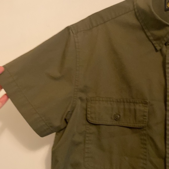 Obey army green button down shirt - Picture 5 of 8